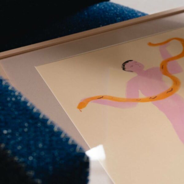 Πίνακας Snake Charmer - Dark Oak Frame, 30x40