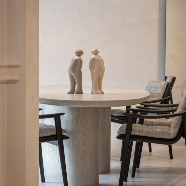 Αγαλματίδιο Visitor Plus - Μπεζ, 28x21xH75