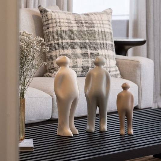 Αγαλματίδιο Visitor Plus - Μπεζ, 28x21xH75