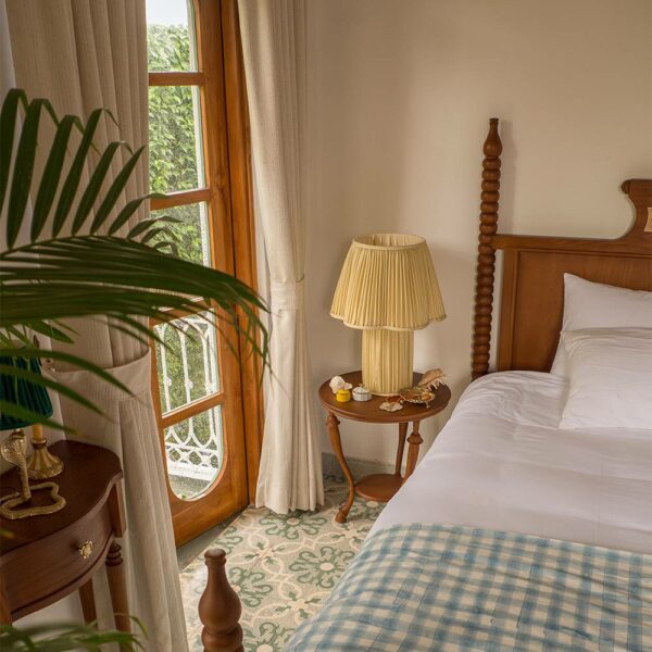 Επιτραπέζιο Φωτιστικό Myra - Silk Buttercup, 57x18x40